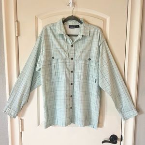 Patagonia Men’s long sleeve light green plaid sporting shirt